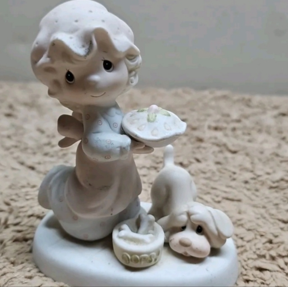 Precious Moments Figurines
